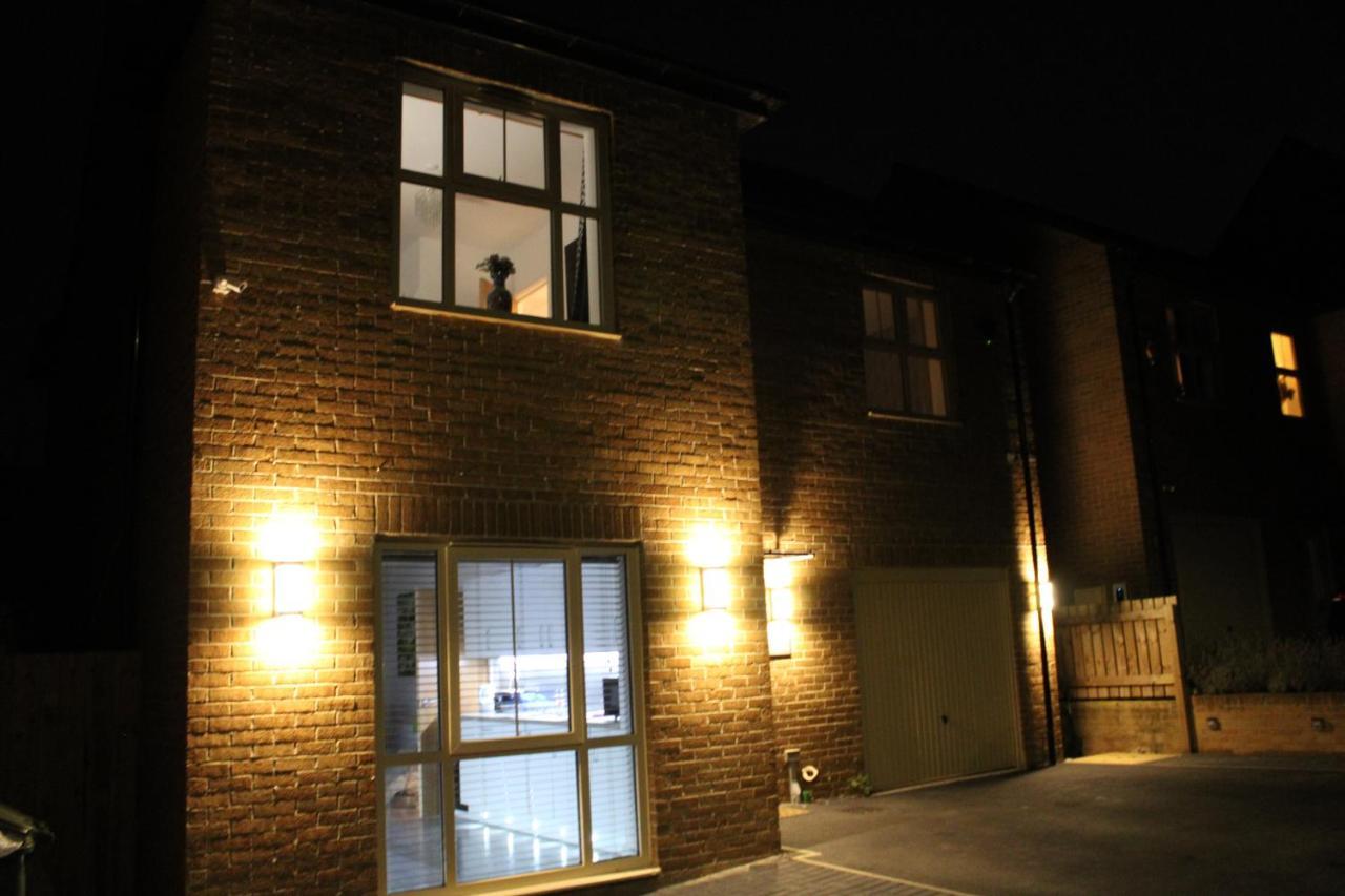 Haven - Spacious Luxury Home Perfect For Families, Couples And Contractors! 5Mins To Xscape And Junction 32! Castleford Exteriör bild